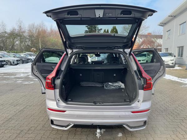Volvo XC60 T8 AWD ULTRA DARK-360-AHK-B&W-Luft-Pilot-Sofort lieferbar!