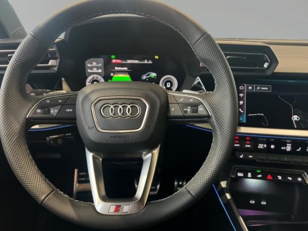 Audi A3 Sportback S line TFSI e 200 kW tronic MMI Matrix AHK 18''