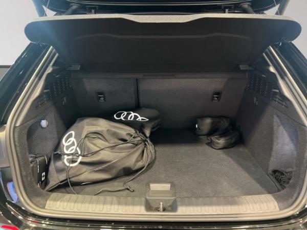 Audi A3 Sportback S line TFSI e 200 kW tronic MMI Matrix AHK 18''