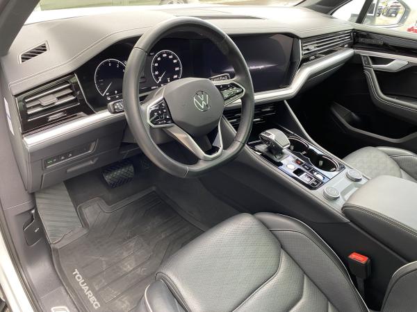Volkswagen Touareg 3.0 TSI eHybrid 0,5% Elegance 4M MATRIX AHK LUFT