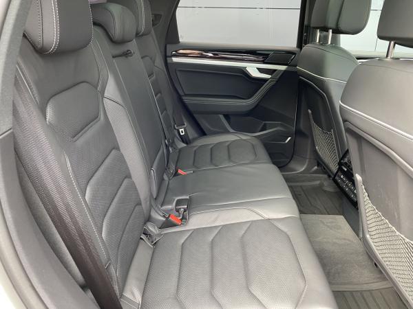 Volkswagen Touareg 3.0 TSI eHybrid 0,5% Elegance 4M MATRIX AHK LUFT