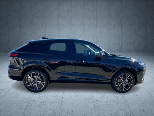 Audi Q3 Sportback TFSI S tr. S line LED 20 AHK