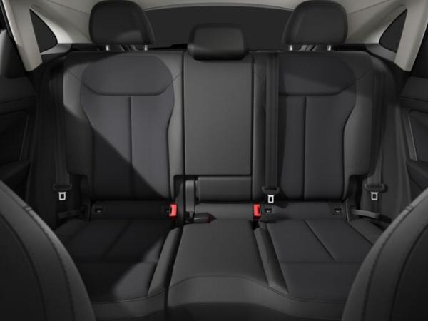 Audi Q3 Sportback TFSI S tr. S line LED 20 AHK