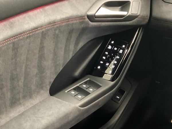 Audi Q6 e-tron performance OLED*Pano*Carbon*AHK**