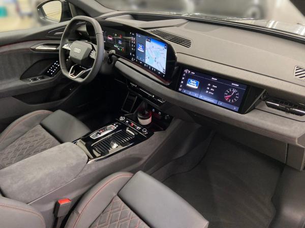 Audi Q6 e-tron performance OLED*Pano*Carbon*AHK**