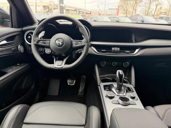 Alfa Romeo Stelvio 2.0 Turbo 16V Q4 AT Veloce Abholung Mannheim