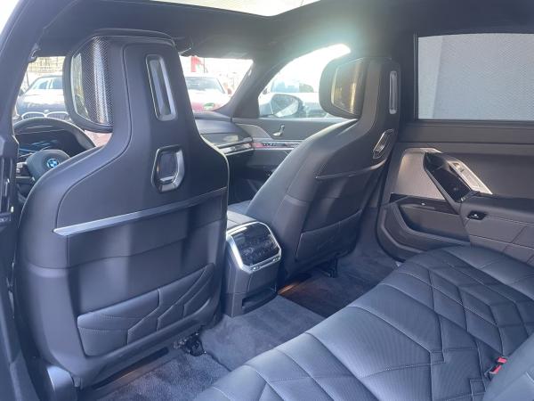 BMW i7 xDrive60 M Sport || UPE:171.000EUR Sky Lounge DrivingAssProf