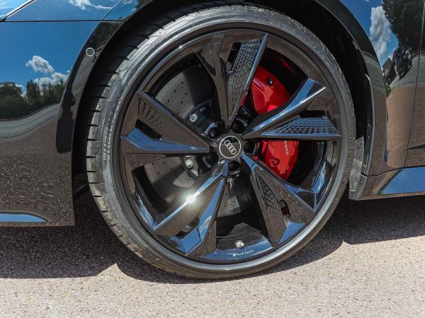 Audi RS6 Avant performance 630PS Keramik 305km/h AIR DynamikPlus B&O Laser