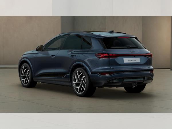 Audi Q6 e-tron SUV performance 225 kW *Panorama-Schiebedach *Tech pro