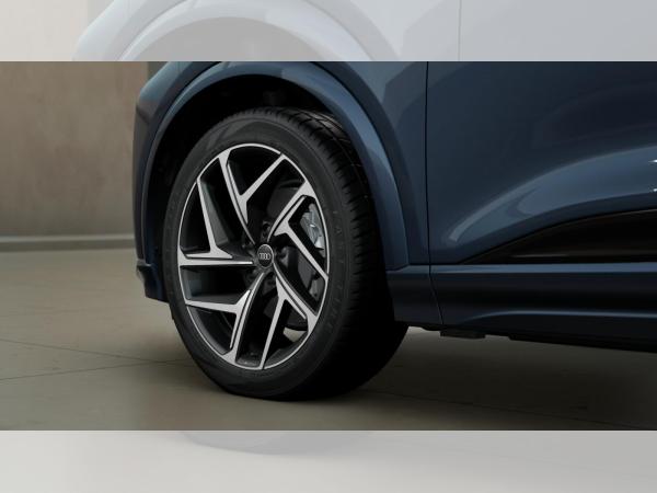 Audi Q6 e-tron SUV performance 225 kW *Panorama-Schiebedach *Tech pro