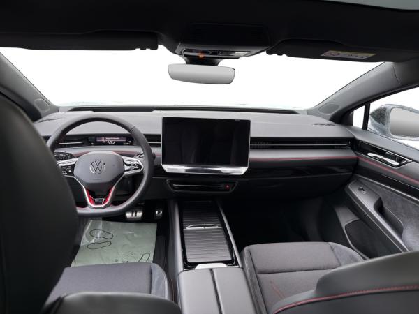 Volkswagen ID.7 GTX Tourer 4MOTION 340 PS 86 KW *AHK*NAV*DCC*PANO*WÄRMEPUMPE*73.555 €