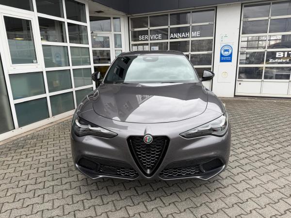 Alfa Romeo Stelvio 2.0 Turbo 16V Q4 AT Veloce Abholung Mannheim