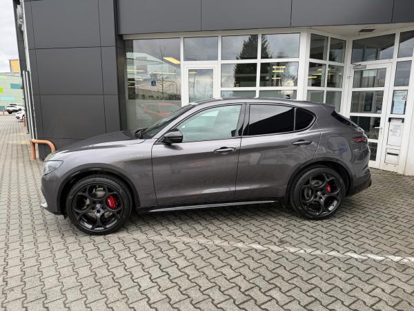 Alfa Romeo Stelvio 2.0 Turbo 16V Q4 AT Veloce Abholung Mannheim