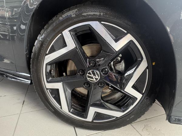 Volkswagen Golf Variant R-Line 1,5 l eTSI OPF 110 kW (150 PS) DSG inkl. Wartung!!!