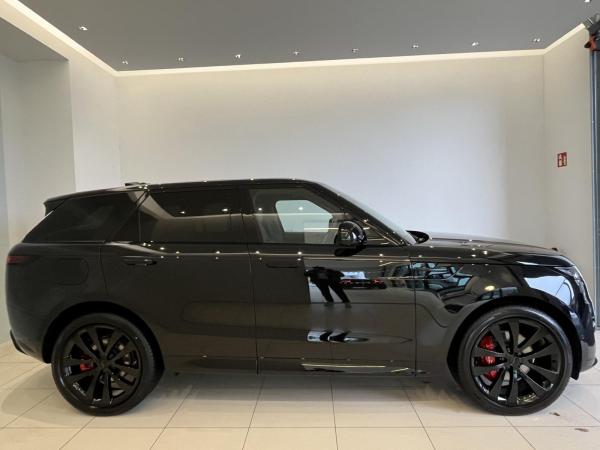 Land Rover Range Rover Sport D300 Dynamic HSE