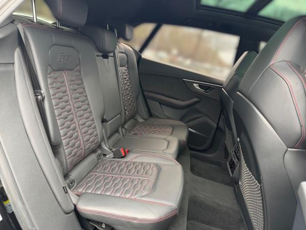 Audi RS Q8 SUV tiptr. Dynamikp. plus Keramik 305 HUD Matrix Pano Memory AHK SHZ ACC