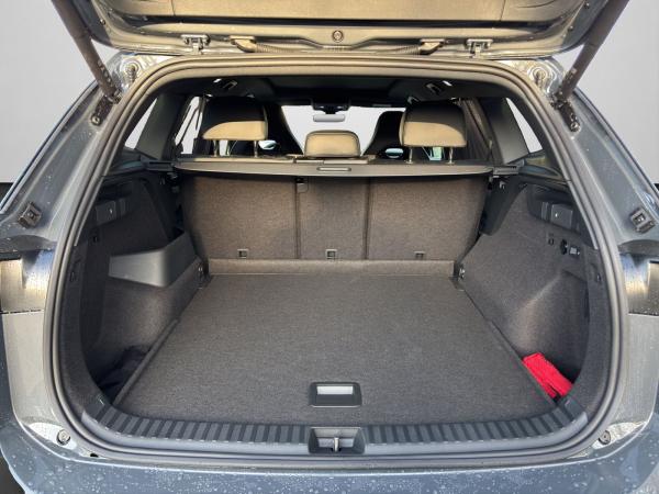 Volkswagen Tayron R-Line 2.0 TDI 4MOTION DSG NAVI PANO AHK