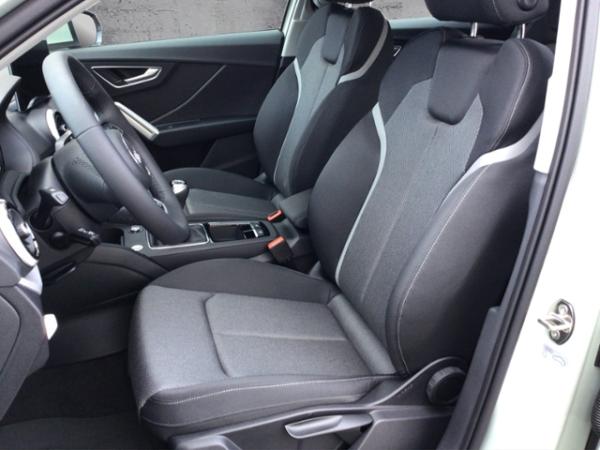Audi Q2 advanced 30 TFSI Schaltgetriebe