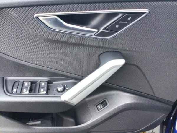 Audi Q2 advanced 30 TFSI Schaltgetriebe