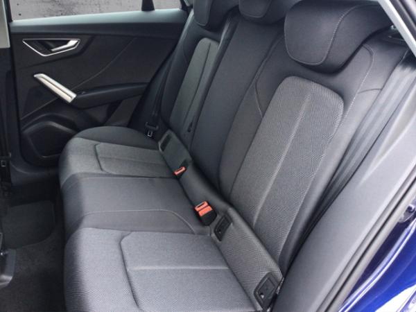 Audi Q2 advanced 30 TFSI Schaltgetriebe