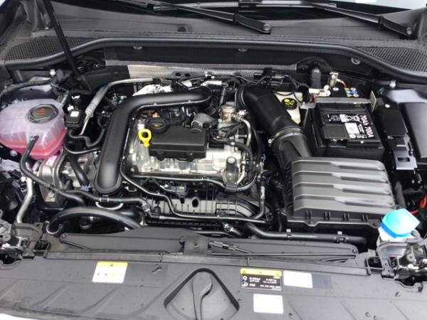 Audi Q2 advanced 30 TFSI Schaltgetriebe