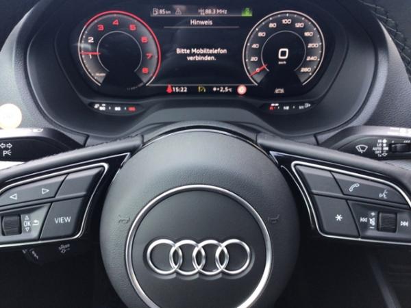 Audi Q2 advanced 30 TFSI Schaltgetriebe