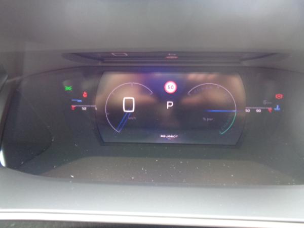 Peugeot 2008 Hybrid 145 e-DSC GT Exclusive Alcantara