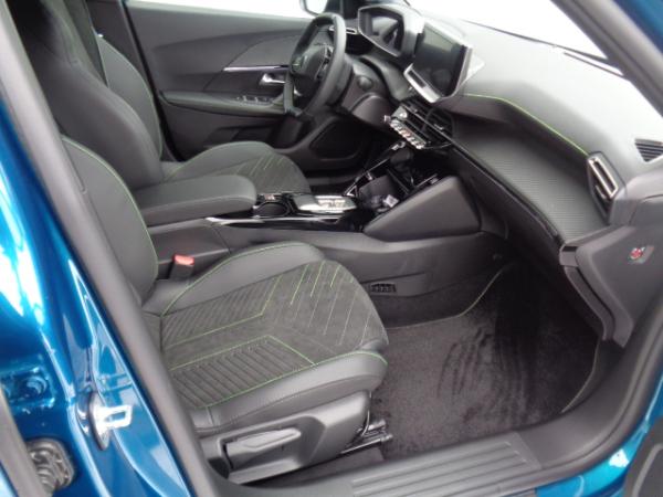 Peugeot 2008 Hybrid 145 e-DSC GT Exclusive Alcantara