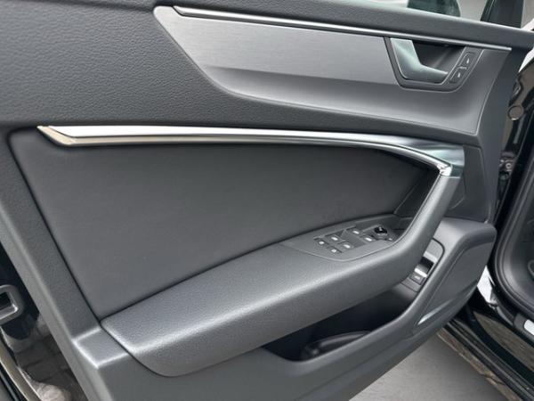 Audi A6 Avant S line 55 TFSI e quattro S tronic *AHK*