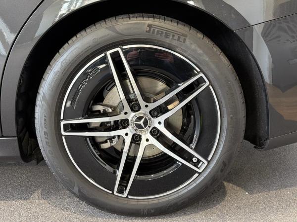 Mercedes-Benz E 200 4M T AMG Night DigitalLight Pano AHK 360°K