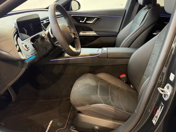 Mercedes-Benz E 200 4M T AMG Night DigitalLight Pano AHK 360°K