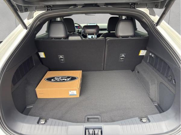 Ford Mustang Mach-E PREMIUM , 5-türig (Strom)