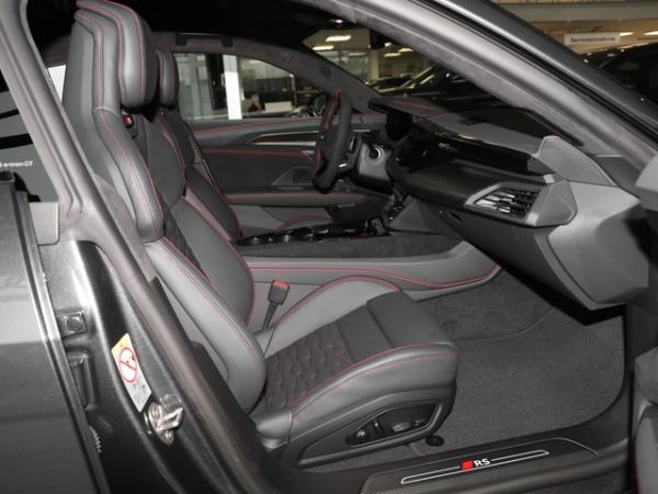 Audi RS e-tron GT performance HUD Allradlenkung Aktivfahrwerk Designpa. Rot  Leder Matrix