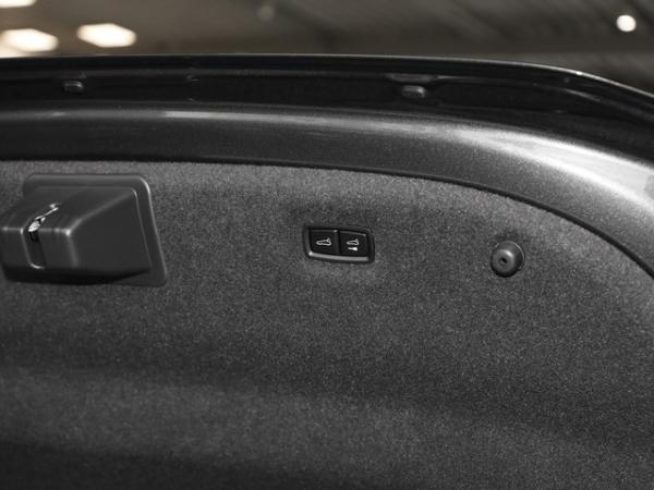 Audi RS e-tron GT performance HUD Allradlenkung Aktivfahrwerk Designpa. Rot  Leder Matrix