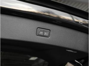 Audi Q7 Quattro 	 2 x S line Business HD-Matrix AHK Luft Pano