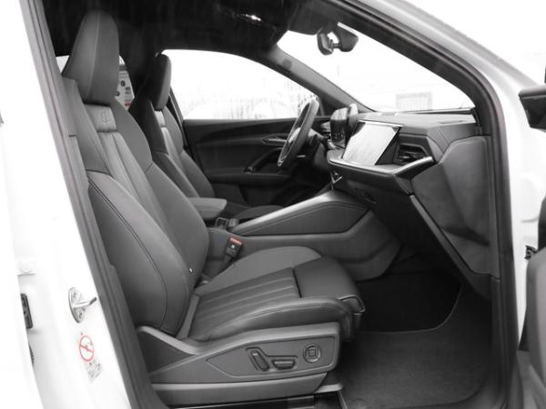 Audi Q5 Quattro 	 S line editon one TechPro ACC Sthzg. AHK Luft