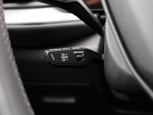 Audi Q5 Quattro 	 S line editon one TechPro ACC Sthzg. AHK Luft