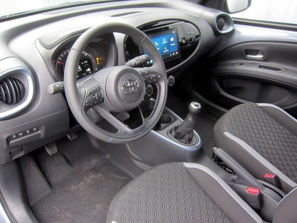 Toyota Aygo X 1,0 l Teamplayer