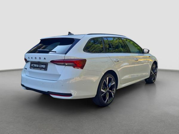 Skoda Octavia Combi Sportline 2.0 TDI DSG AHK Winter
