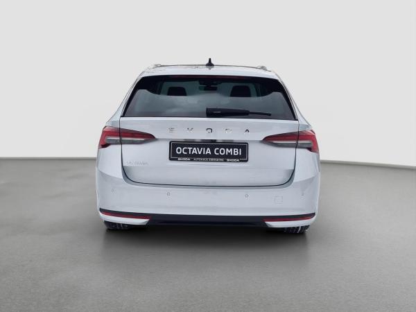Skoda Octavia Combi 2.0 TDI DSG Tour Pano AHK
