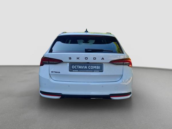 Skoda Octavia Combi Sportline 2.0 TDI DSG AHK Winter