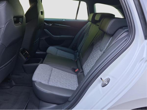 Skoda Octavia Combi Sportline 2.0 TDI DSG AHK Winter