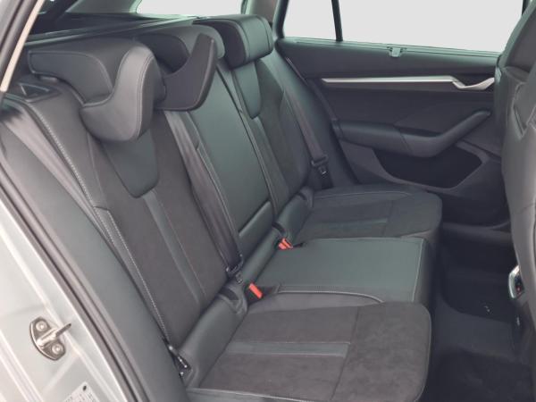 Skoda Octavia Combi 2.0 TDI DSG Tour Pano AHK