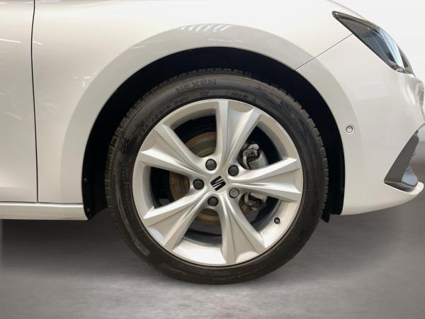 Seat Leon SP FR 1.5 eTSI DSG ACC AUT DynLicht Kam. LM