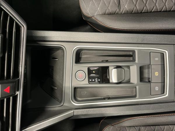 Seat Leon SP FR 1.5 eTSI DSG ACC AUT DynLicht Kam. LM