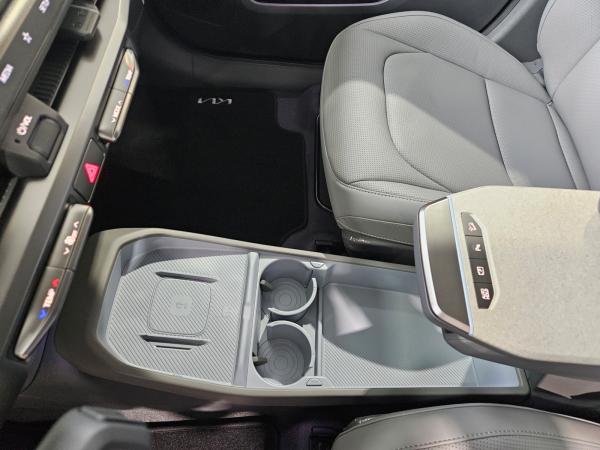 Kia EV3 ⚡️58.3kWh  EARTH⚡️ Winter✔️ Business ✔️DG✔️ Upgrade✔️ Drive 19Z✔️