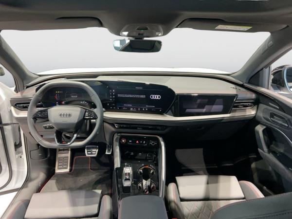 Audi SQ5 Sportback Pano/Luftf./HuD/STHZ/AHK/360°/21Zoll