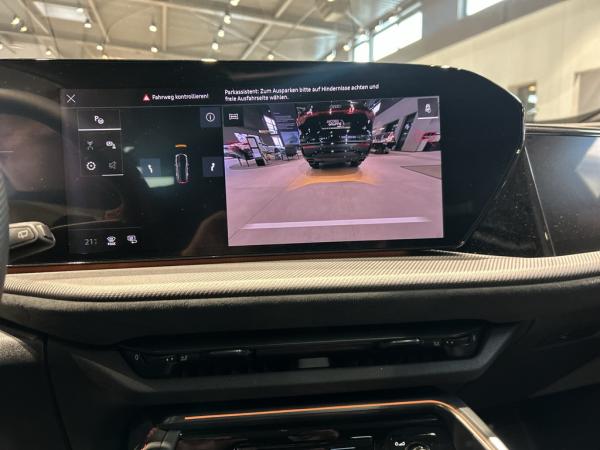 Audi SQ5 Sportback Pano/Luftf./HuD/STHZ/AHK/360°/21Zoll