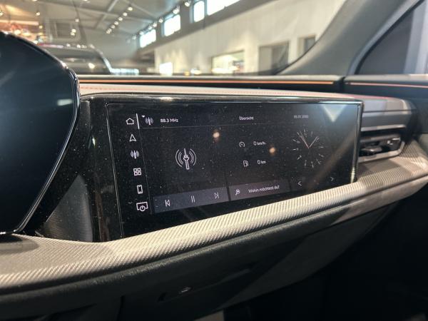 Audi SQ5 Sportback Pano/Luftf./HuD/STHZ/AHK/360°/21Zoll