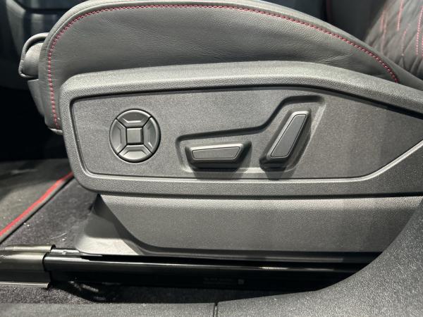 Audi SQ5 Sportback Pano/Luftf./HuD/STHZ/AHK/360°/21Zoll